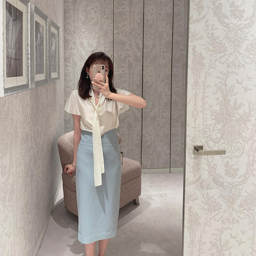 金蘑菇菇【Moonlight 孙艺珍姐姐】通勤感衬衫过膝包臀半裙两件套 商品图0