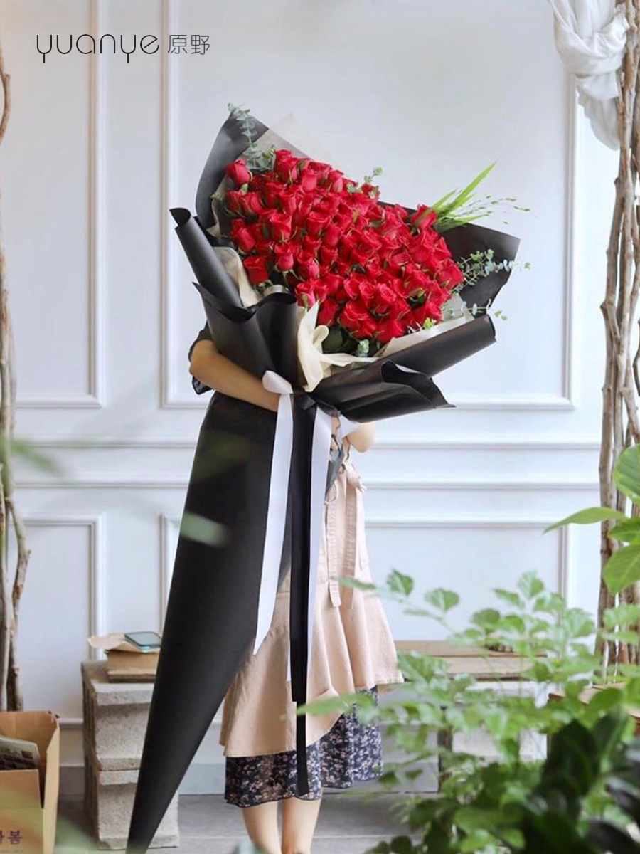 99朵红玫瑰大花束