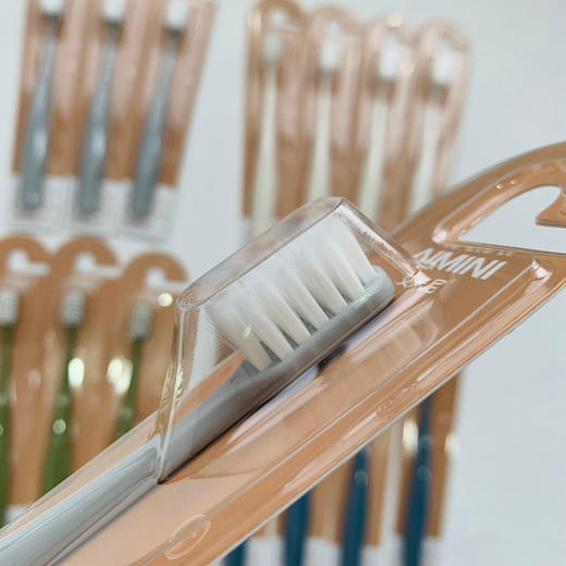 牙刷中的爱马仕 AIMINI 升级玉米淀粉环保材质 A1牙刷套盒 16支装 一盒牙刷 一家人用大半年 柜台两支299 老粉福利相当于5块钱一支 商品图14