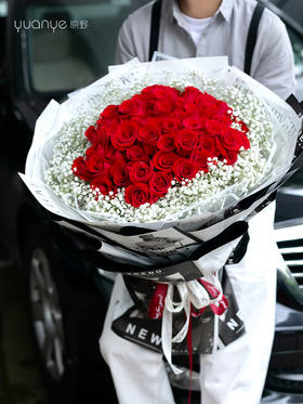 （3款可选）51朵玫瑰韩式花束