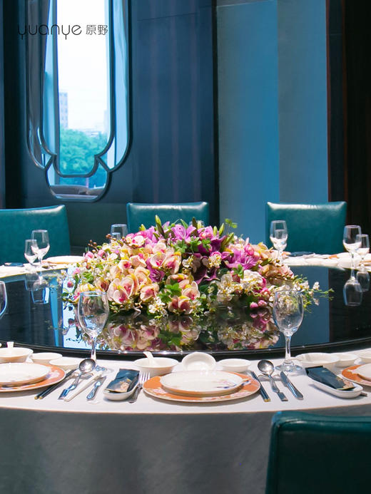 酒店餐桌花大圆桌中间转盘摆花饭店餐厅高端仿真花装饰花艺摆件 商品图2