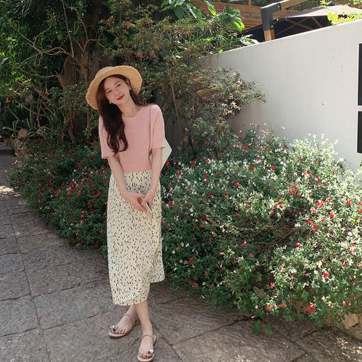 金蘑菇菇【新季茶花】镂空超细羊毛早春法式小众别致针织短上衣 商品图3