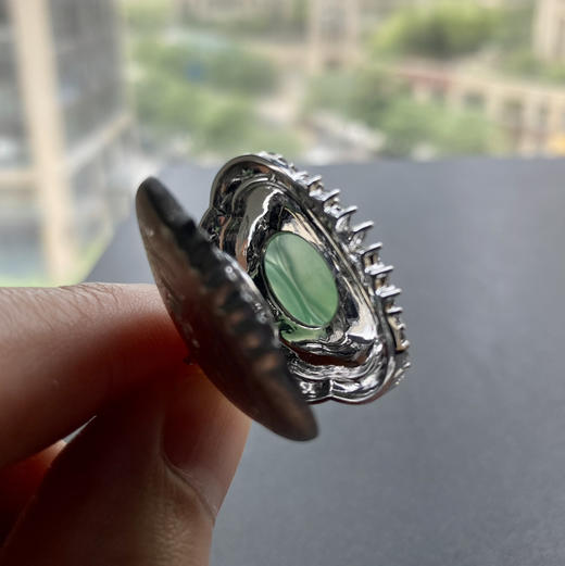 高冰种木那阳绿翡翠弥勒佛18k白金钻石镶嵌 商品图9