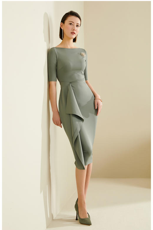 “柔情似水J21183828 款连衣裙 温婉大方 简约 低调的华丽颈袖添香 商品图10