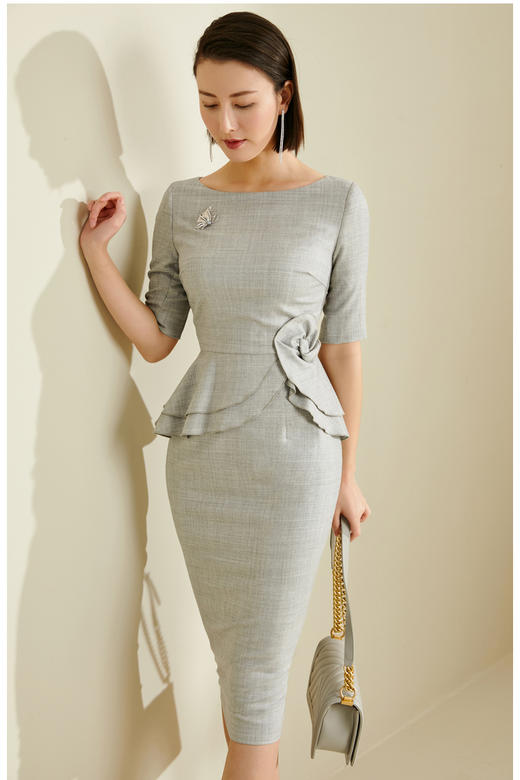 孤品-“莫奈的花园”系列 J8181968B颈袖添香2024四季新款中长款七分袖气质荷叶边职业连衣裙女裙子J8181968T1X5不退可换 商品图0