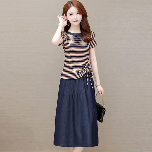 YWE HJ2299时尚两件套装连衣裙条纹打底衫半身裙 商品图3