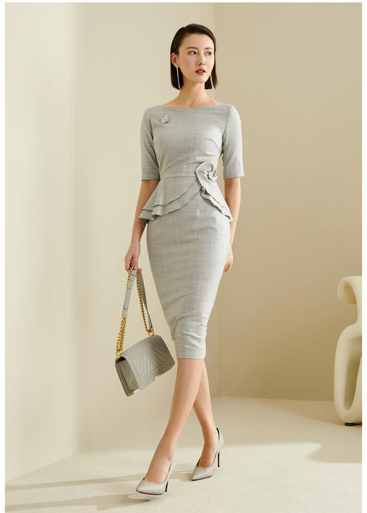 孤品-“莫奈的花园”系列 J8181968B颈袖添香2024四季新款中长款七分袖气质荷叶边职业连衣裙女裙子J8181968T1X5不退可换 商品图3