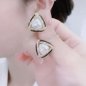 JU-A3176新款潮小香风耳饰几何耳环韩国气质炫彩珍珠滴油双三角形耳钉