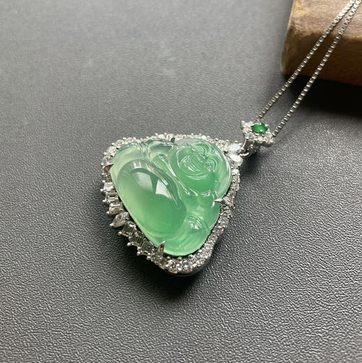 高冰种木那阳绿翡翠弥勒佛18k白金钻石镶嵌 商品图3