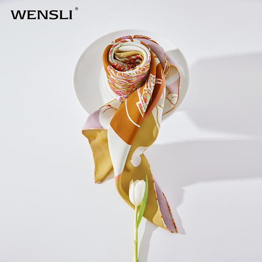 凤凰之家“荷韵”88厘米双面印花大方巾 商品图2