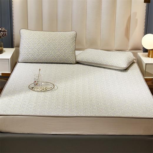 【丝丝凉意好睡眠】泰国皇家全冰丝生物基乳胶凉席三件套高端软席 商品图10