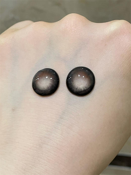 doriscon，黑桃香槟，半年抛/直径14.5/着色13.9，138/一副，238/两副，288/三副，下拉查看更多模特实拍,最高度数有1000 商品图7