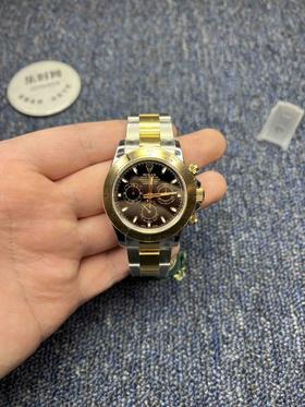 劳力士 宇宙计型迪通拿系列 间金黑盘 男士腕表 表盘尺寸：40mm×12.4mm 实测！
