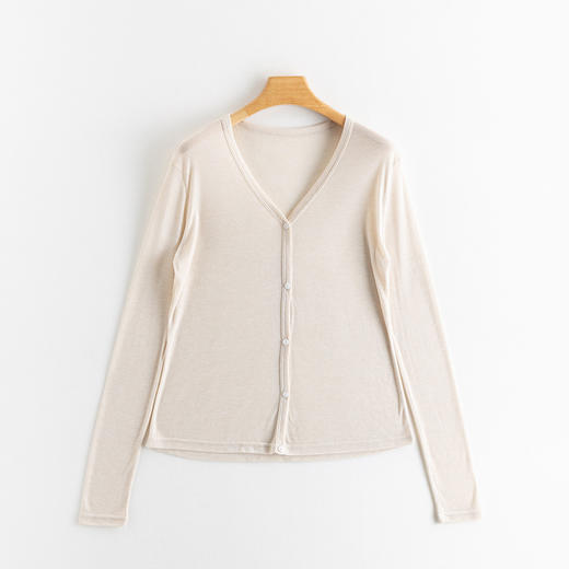 会呼吸的小开衫~【kpuwarm壳木 天丝氧气小开衫】室外遮阳室内挡冷气 莱赛尔天丝面料 微薄防晒透气 搭配出N种花样造型 遮肉、显瘦还防晒 商品图8