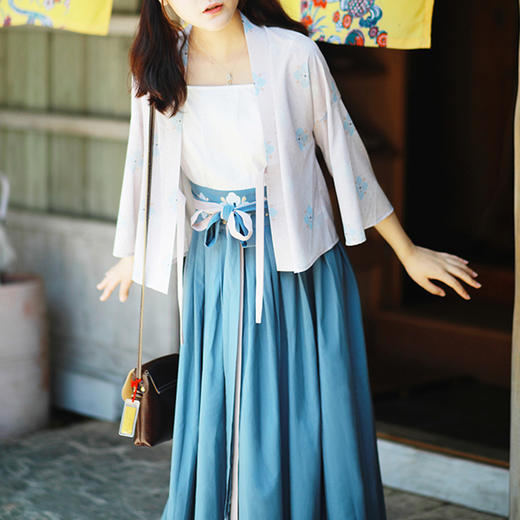 裁缝学苑 AW76汉服吊带对襟套装1:1实物服装纸样剪裁图纸牛皮纸样 商品图1