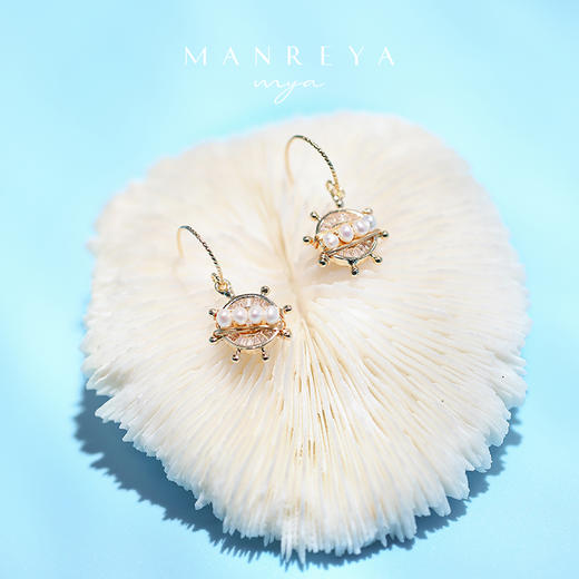 Manreya玛芮雅「海的女儿-船长精神」14K注金淡水珍珠耳钩 商品图3