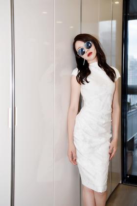 孤品-“白色恋人”J8182371A颈袖添香新款时尚气质修身中长款包臀女洋气遮肚白色连衣裙J8182371A不退可换