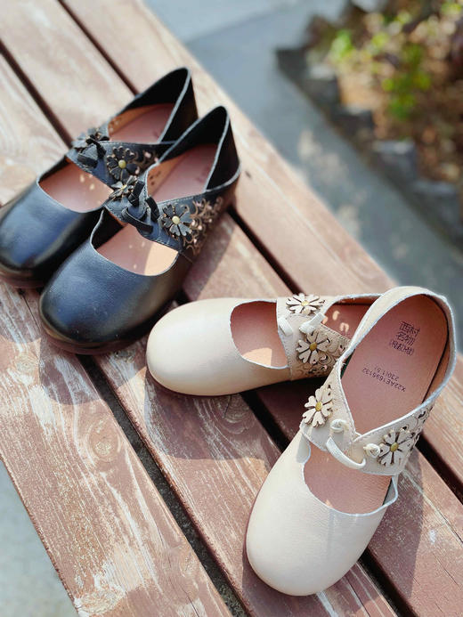 2022年春季舒适豆豆奶奶鞋专柜同款X22AE16951 商品图0