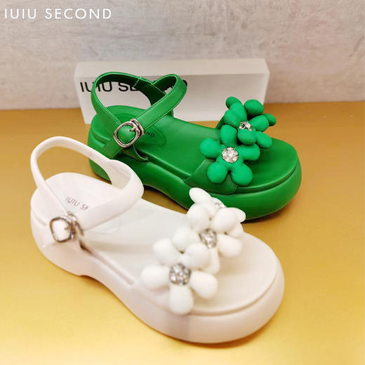 IUIU SECOND 2022夏新款厚底增高花朵凉鞋U22BG25051 商品图0