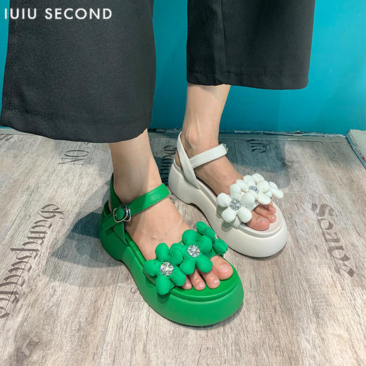 IUIU SECOND 2022夏新款厚底增高花朵凉鞋U22BG25051 商品图2