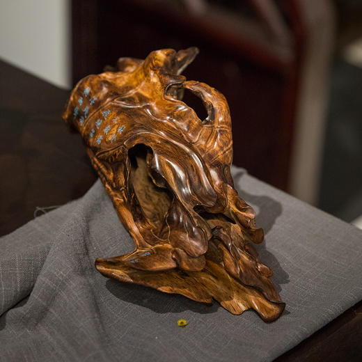 黄花梨雕荷塘清趣摆件 商品图3