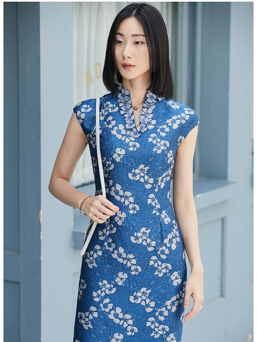 “花样年华”系列 J8182252B颈袖添香季新款女修身气质女神范收腰显瘦无袖包臀连衣裙J8182252B 商品图3