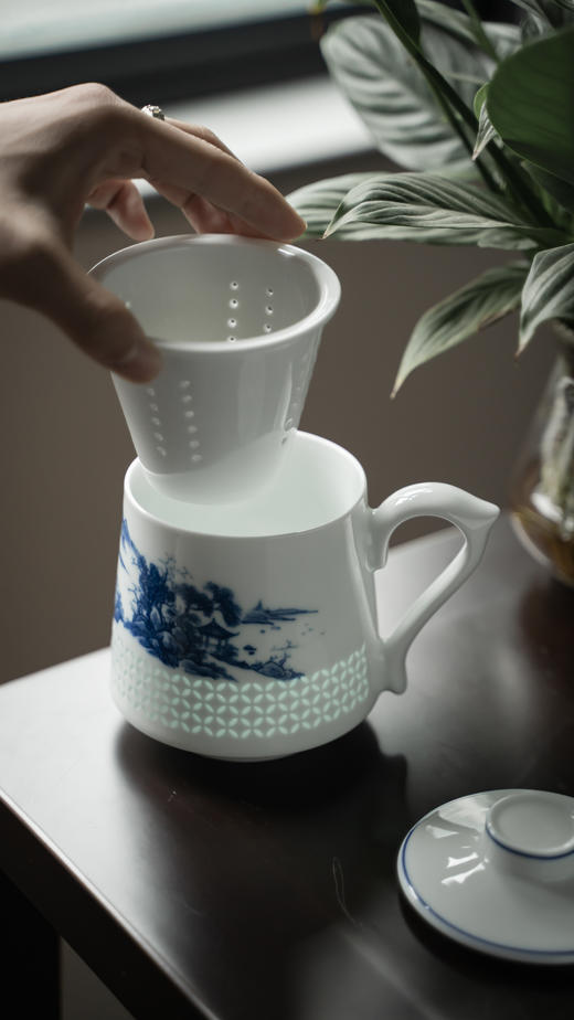 富玉  景德镇陶瓷釉下山水江南韵茶漏杯大容量水杯办公室泡茶茶杯 商品图2