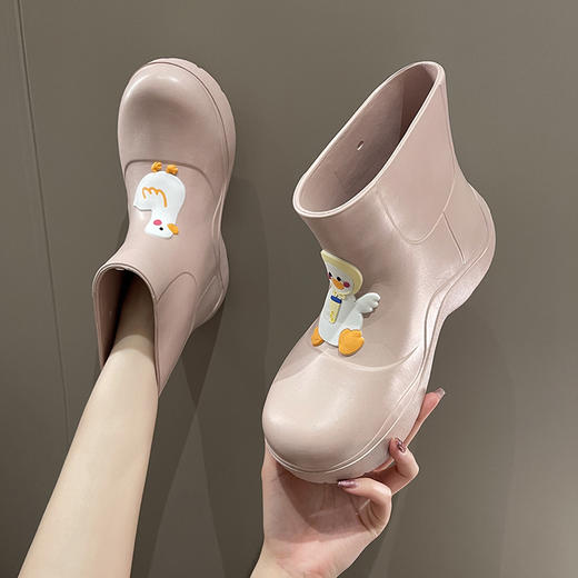 【卡通厚底中筒雨鞋】抖音同款网红鸭子防水防滑雨鞋 外穿可爱雨靴中筒轻便短筒水靴 商品图2