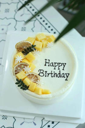 简约奶油水果蛋糕