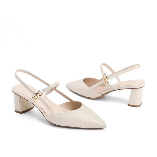 百货世界-百丽压花牛皮革女皮凉鞋 商品图4