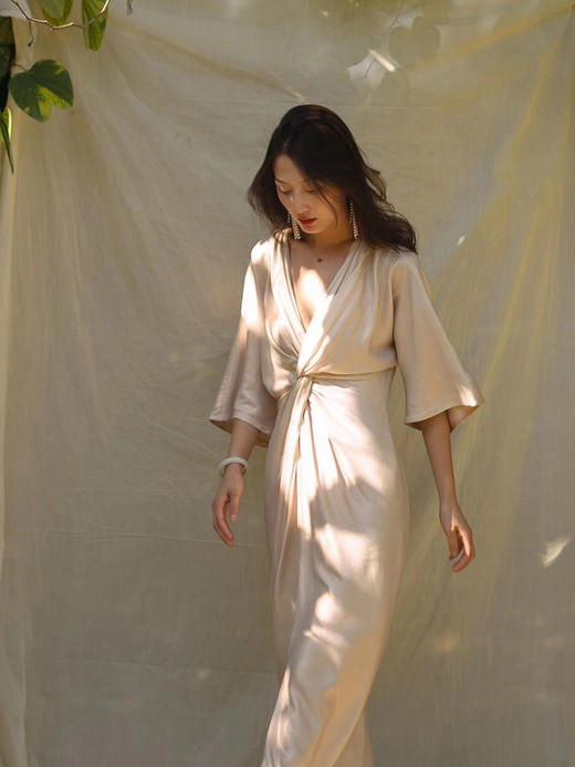 CG｜Lauren Dress [真丝扭结深V连衣裙] 商品图1