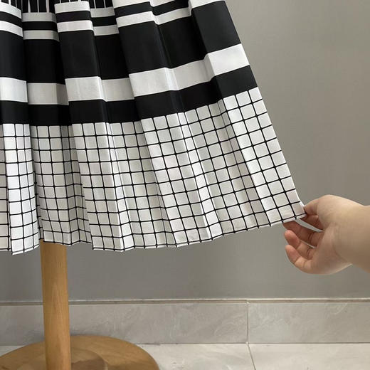 连衣裙 黑色。白色 自己备注号码颜色 商品图13