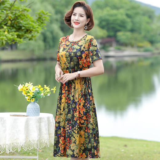 QC227 洋气连衣裙中老年夏季过膝长裙 商品图1