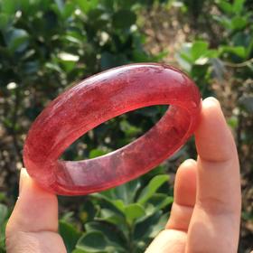 鸽血红草莓晶宽版手镯  镯宽18mm