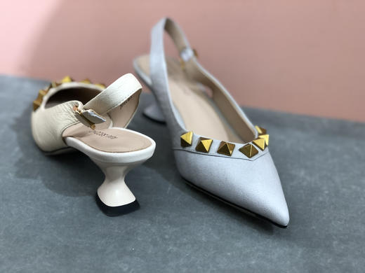 IUIU SECOND春夏时尚尖头后空凉鞋牛皮小跟空鞋凉鞋 商品图0