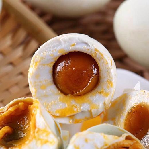 咸鸭蛋腌制油多50g60g70g真空熟蛋即食整箱 商品图3