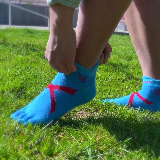 URG马拉松五趾袜 Marathon 3.0  99.9元/3双、149.9元/5双 ​  跑马拉松比赛越野跑步袜耐力跑训练慢跑健身徒步运动五指袜 可定制 商品图3