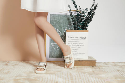 IUIU SECOND夏季水钻饰扣厚底凉拖鞋  U21BJ23971 商品图0