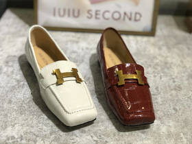 IUIU SECOND 2021秋冬新款方头漆皮复古单鞋马衔扣平底乐福鞋
