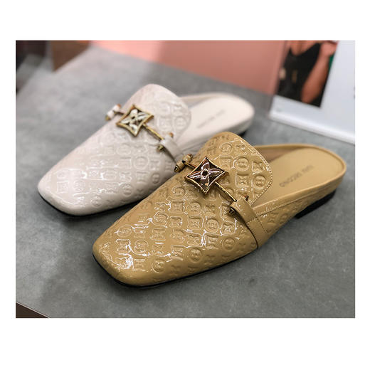 IUIU SECOND夏季时尚金属元素漆皮穆勒拖拖鞋凉鞋 商品图0