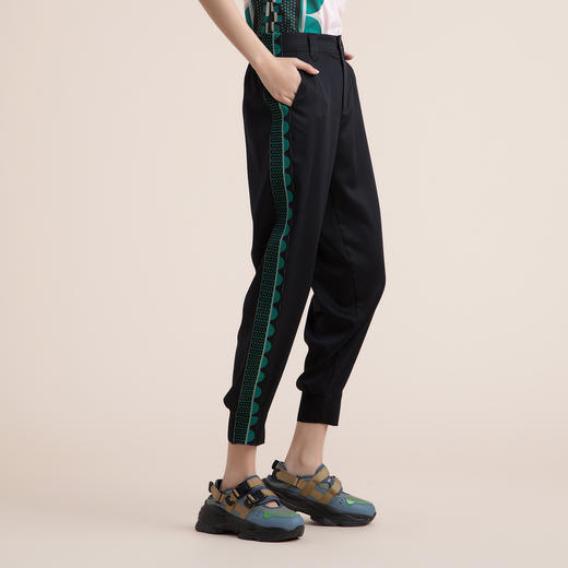 谜底天丝休闲裤女2022夏季新款垂坠质感直筒收脚九分裤222MK0637 商品图1