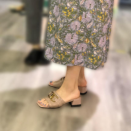 IUIU SECOND夏款金属饰口高跟凉拖鞋U21BJ23481 商品图0