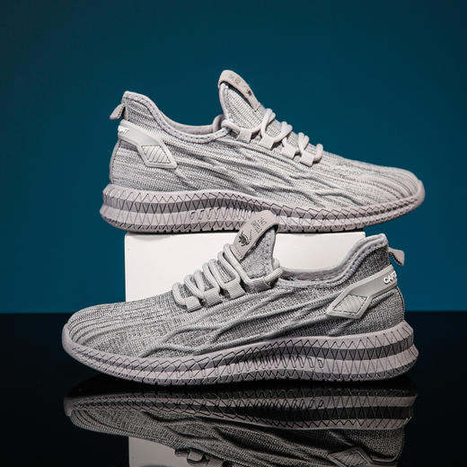 临时下架丨【飞织四代升级款】情侣款防泼防污飞织运动鞋 柔软轻便 防滑鞋底 舒适透气 休闲百搭 （运动鞋码） 商品图6