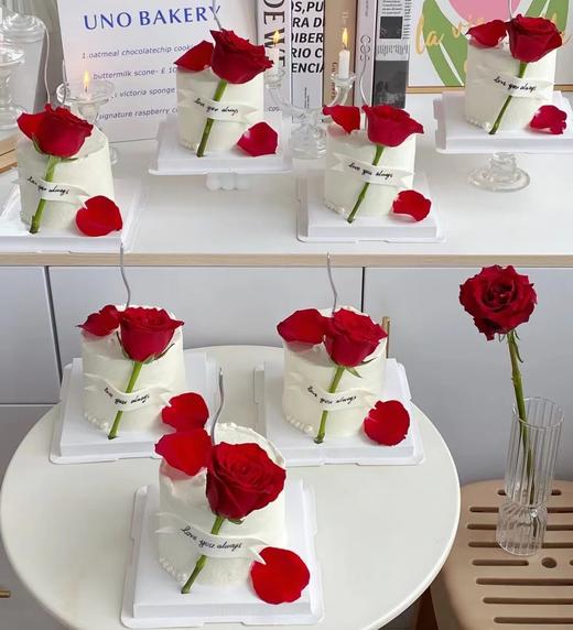Love you forever 红玫瑰小蛋糕 商品图0