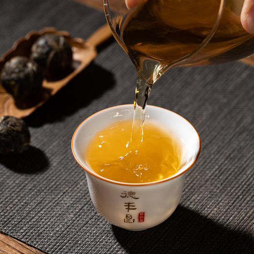 德丰昌【困鹿山古树生茶】2022年新茶小龙珠普洱茶 商品图4