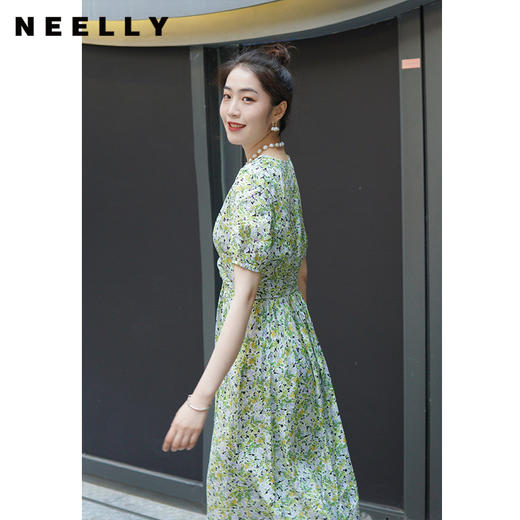 NEELLY纳俪商场同款气质V领泡泡袖连衣裙女韩版扭结设计显瘦A字裙 商品图0
