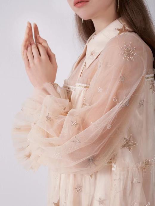 裸色星空刺绣泡泡袖连衣裙 商品图3