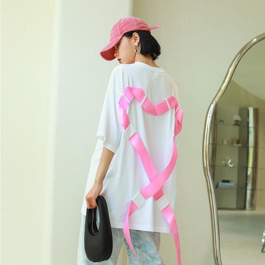 【时尚又新颖的T恤】黛唯梵 夏季大码飘带爱心短袖T恤女，宽松设计感小众上衣ins潮热卖 商品图1