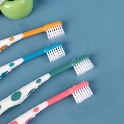 「拍1发4！到手4只装」卡通小鹿软毛牙刷儿童3-4-5-6岁 口腔护理带保护套可爱细毛宝宝家庭装 商品图1