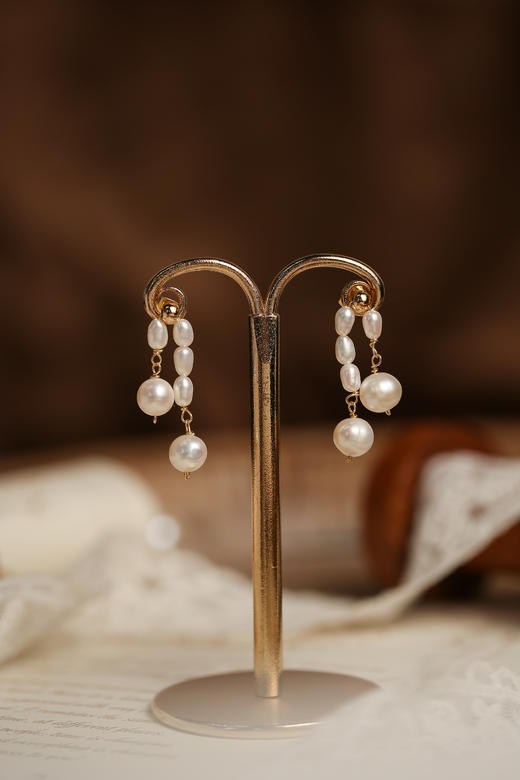 不对称精致铜镀金天然淡水珍珠耳 商品图1